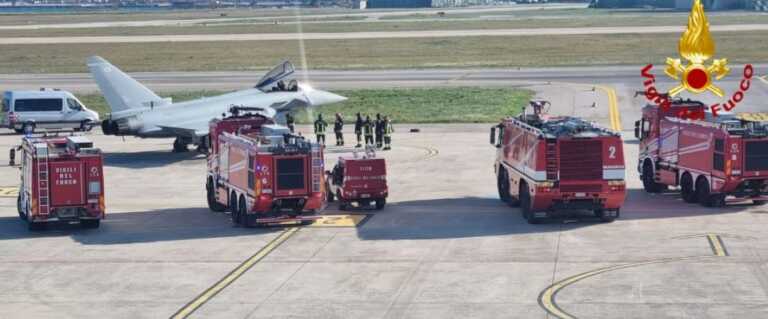 Fumo nella cabina di un velivolo militare nell’aeroporto di Brindisi: intervengono i vigili del fuoco