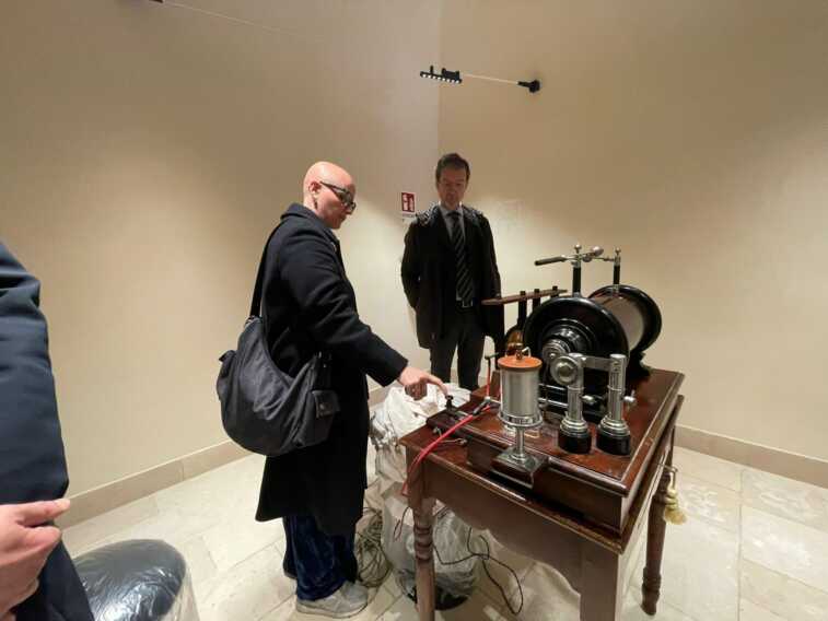 Galleria foto 'Bari, conclusi i lavori di riqualificazione del faro di San Cataldo: ospiterà il Museo della radio' - foto 1