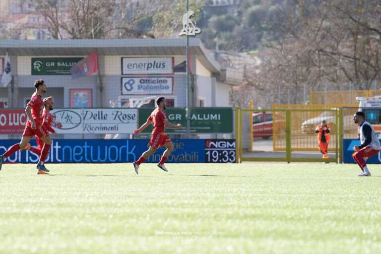 Un Picerno da favola batte il Catania nel recupero di Serie C. Ora è secondo da solo