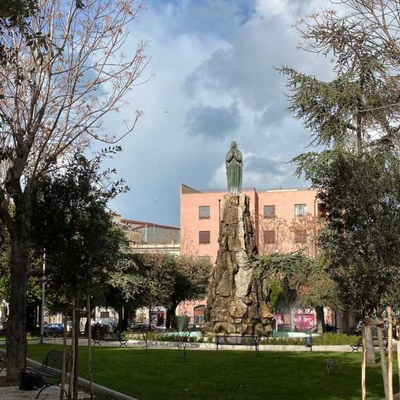 Barletta, parte il restauro del basolato in piazza Plebiscito. I lavori dureranno 180 giorni