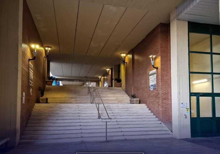 Barriere architettoniche all’Università della Basilicata, il racconto: «In sedia a rotelle è impossibile accedere»