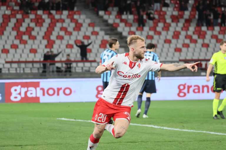 Il Bari torna al successo 3 – 1 contro il Lecco. Esordio vincente per Iachini. Reti di Benali, Puscas e Sibilli  