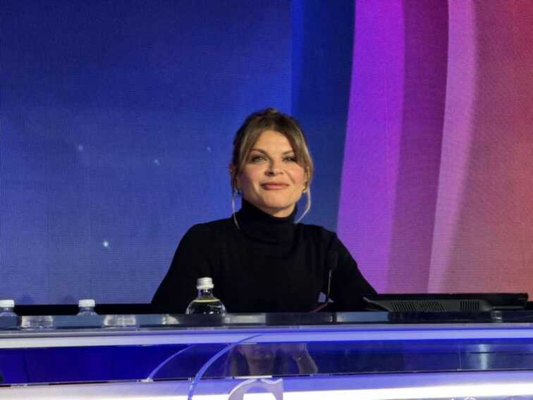 La confessione di Alessandra Amoroso: «L’odio social mi ha messo all’angolo ma mi sono rialzata»