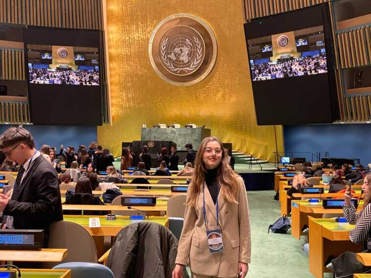 Giulia, da Andria a New York a scuola di diplomazia: la studentessa del “Troya” selezionata dall’Onu