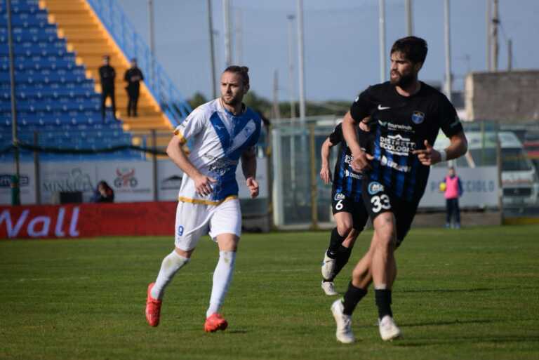 Brindisi bello ma sfortunato e l’arbitro ci mette lo zampino: il Latina rimonta in 6 minuti