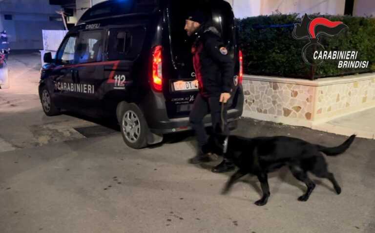 Picchiarono un turista 29enne all’esterno di un lido a Monopoli: 4 arresti, tra loro l’autista di un’ambulanza