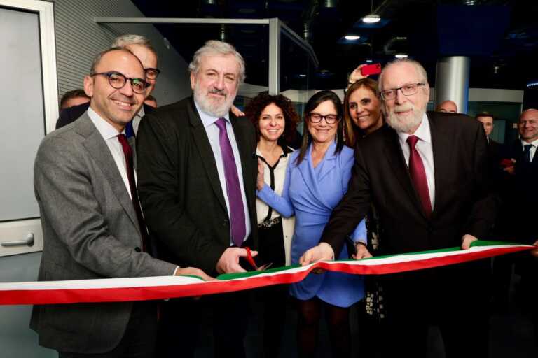 Galleria foto 'Nasce la Control room dell’Acquedotto pugliese, il “cervello digitale” che si prende cura dell’acqua – VIDEO' - foto 2