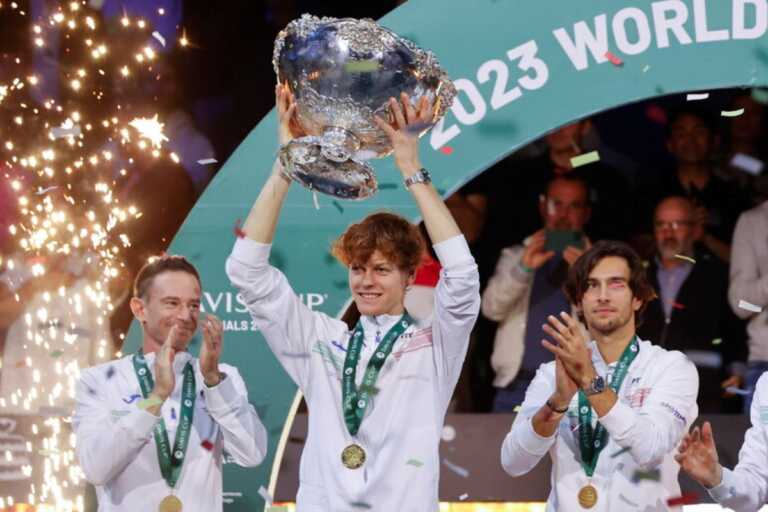 La Coppa Davis arriva in Puglia: tappa a Bari e Taranto per il trofeo vinto dagli Azzurri a Malaga