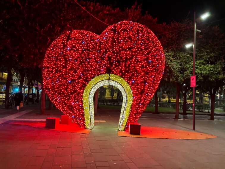 Per San Valentino Bari si prepara a celebrare l’amore: musica, arte e cioccolato per i Love Days
