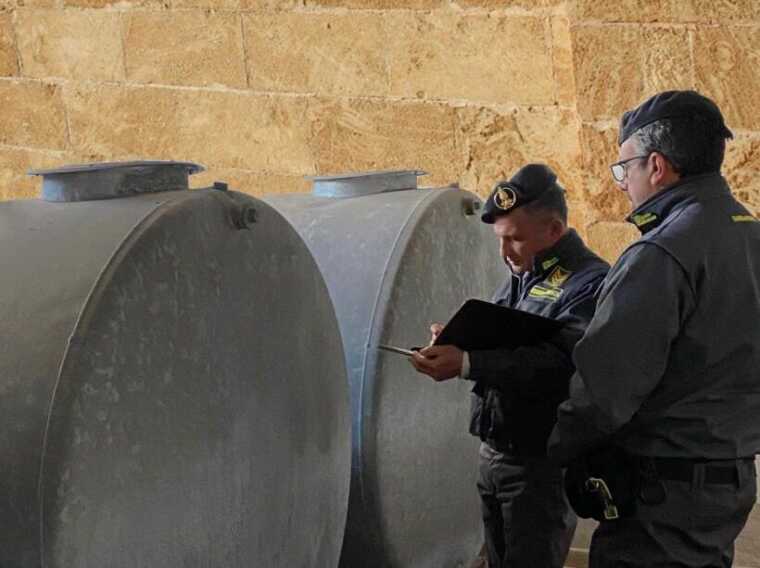 Truffa del gasolio agevolato in Salento. Colonnina abusiva finisce sotto chiave