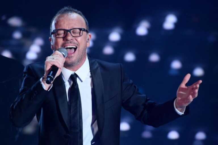 Gigi D’Alessio annuncia le tappe del suo tour estivo: due date in Puglia, a Barletta e San Pancrazio Salentino