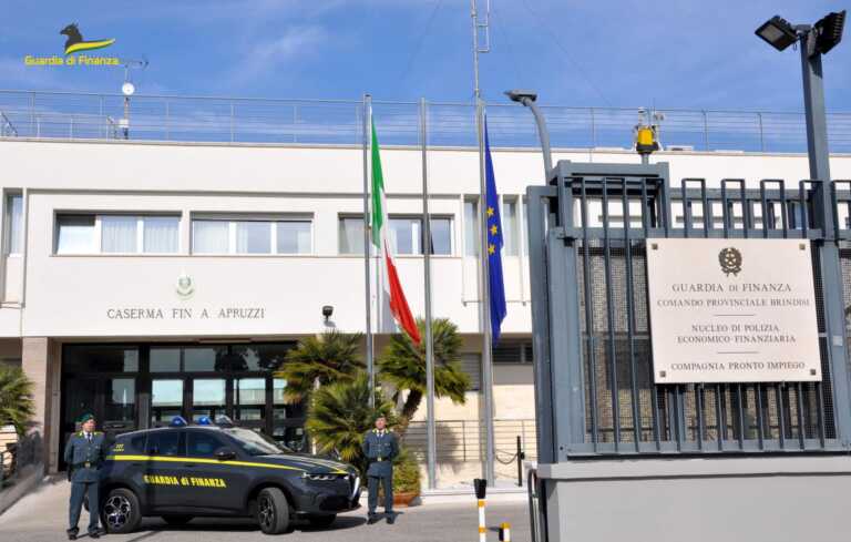 In auto con mezzo chilo di eroina: arrestato un uomo a Ostuni. Alla vista dei finanzieri ha tentato la fuga