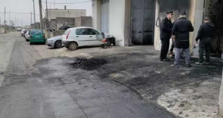 Nardò, incendiano due auto e poi sfuggono all’arresto: è caccia aperta a una coppia di malviventi