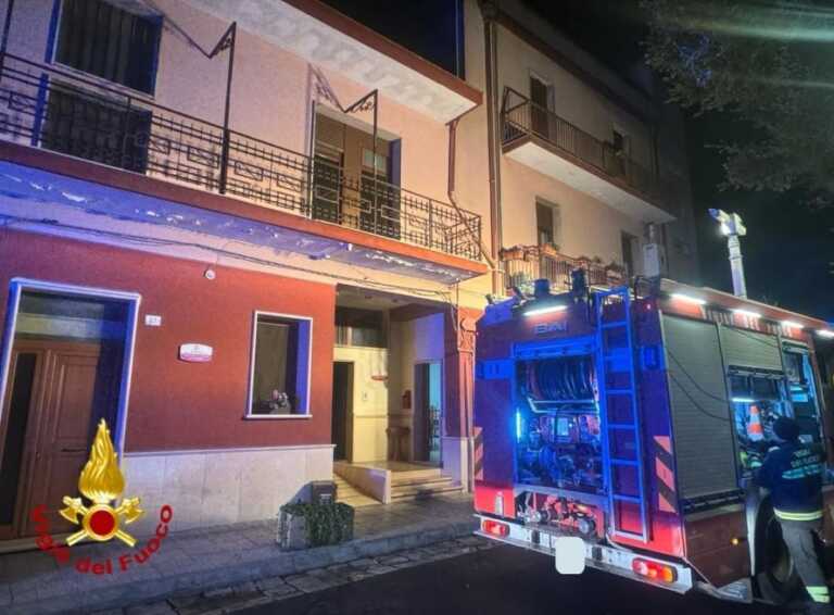 Paura a Latiano: fiamme in una struttura per pazienti psichiatrici. Evacuati gli ospiti, nessun ferito