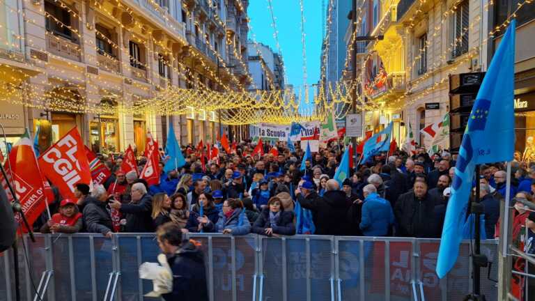 Autonomia differenziata, sindacati in piazza a Bari: «Mina la Costituzione. Pronti a campagna referendaria» – VIDEO