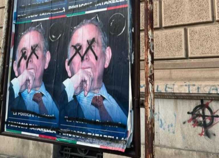 Bari, imbrattati i manifesti in ricordo di Pinuccio Tatarella. Il nipote Fabrizio: «Un oltraggio vergognoso»