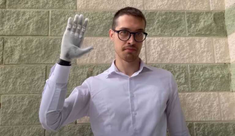 «Ho bisogno di una mano bionica»: online una raccolta fondi per aiutare un 28enne barese