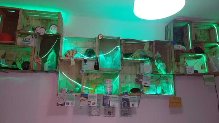 Andria, nella sede dell’associazione 3Place si inaugura un museo dei rifiuti spiaggiati