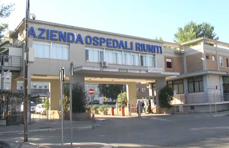 Dodici ore per una visita: l’odissea dei pazienti nel pronto soccorso del Policlinico di Foggia