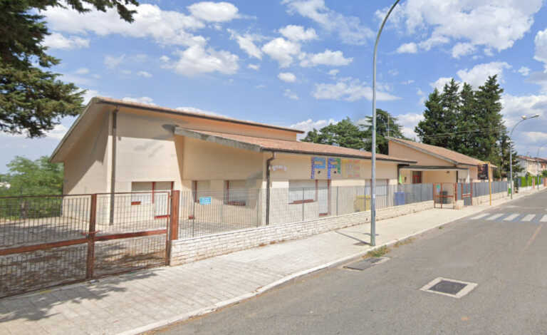 Matera, scuola allagata per l’ostruzione del sistema fognario: sospese le lezioni