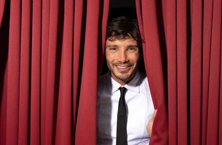 Stefano De Martino tra danza, gag e monologhi: a San Severo il suo spettacolo “Meglio stasera”