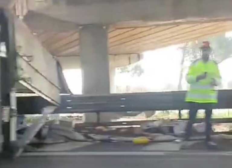 Camion si ribalta sul raccordo autostradale nei pressi dell’uscita Bari Nord: traffico in tilt – VIDEO