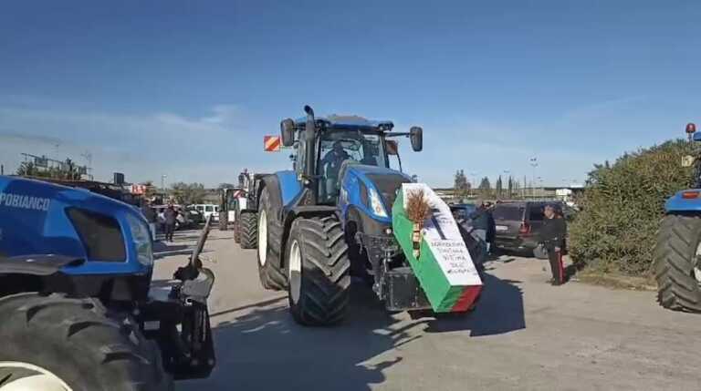Protesta degli agricoltori, il prefetto di Foggia convoca i rappresentanti dei presidi per venerdì prossimo