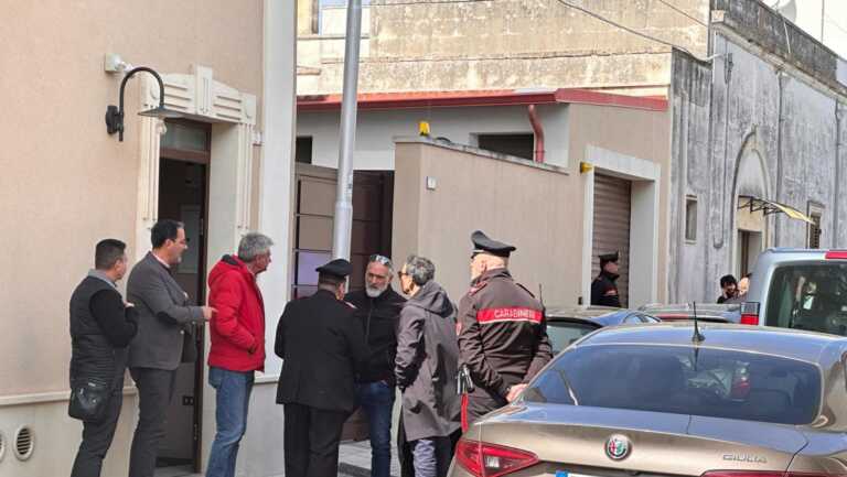 Un coltello nel petto dopo un litigio. È giallo sulla morte di un 87enne