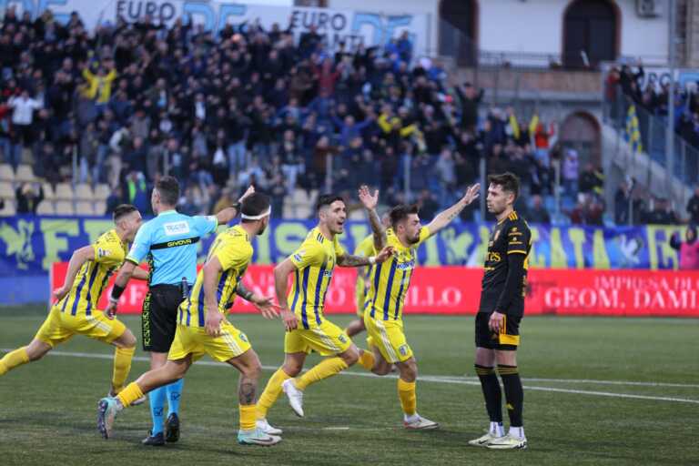 Serie C, la decisione del prefetto: vietata la trasferta per Cerignola-Potenza