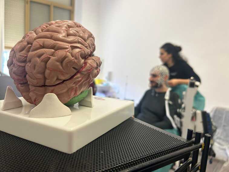 Bari, nuove apparecchiature per il trattamento dei disturbi neurologici nel Policlinico
