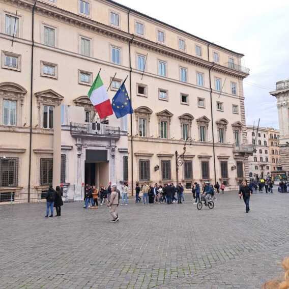 Ex Ilva, vertice a palazzo Chigi: il governo incontra i sindacati