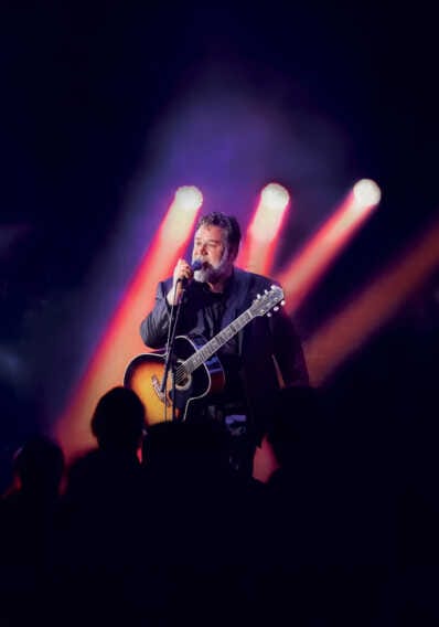 Galleria foto 'Max Gazzè, Russell Crowe e Dire Straits Legacy a Capurso: ecco il Multiculturita Summer Festival 2024' - foto 1