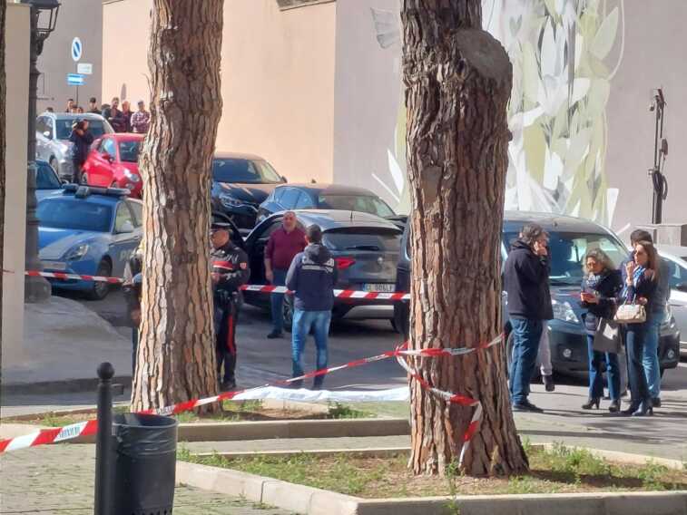 Salento, omicidio in strada questa mattina: 33enne ucciso a colpi di pistola. Fermato un uomo – VIDEO