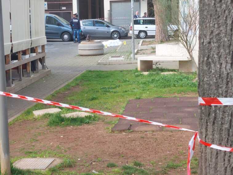 Galleria foto 'Salento, omicidio in strada questa mattina: 33enne ucciso a colpi di pistola. Fermato un uomo – VIDEO' - foto 1
