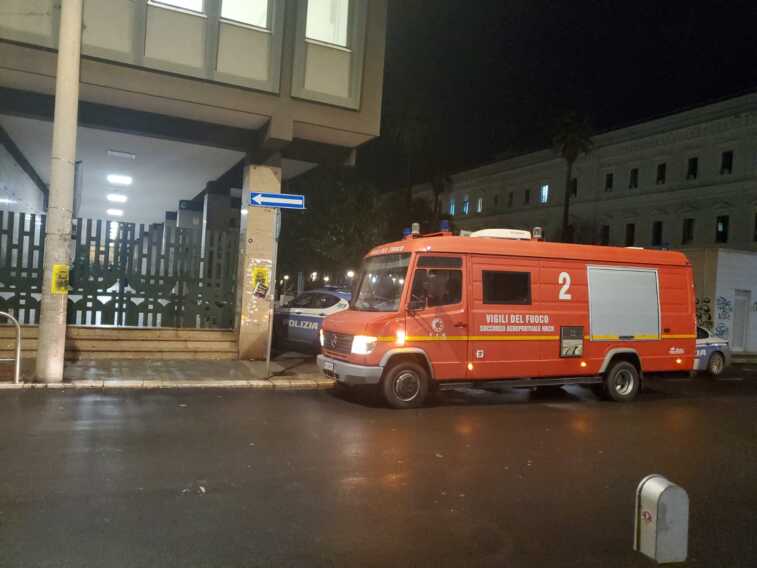 Falso allarme bomba alla facoltà di Giurisprudenza: attimi di tensione a Bari – VIDEO