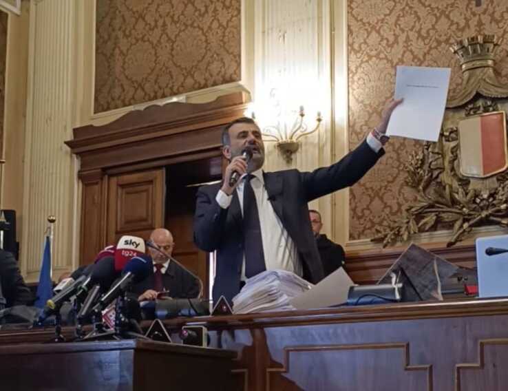 Commissione ispettiva a Bari, la direttiva di Decaro ai dipendenti: «Massima collaborazione»