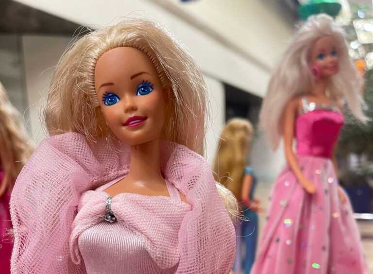 Intramontabile Barbie: a Brindisi la mostra che racconta un fenomeno globale
