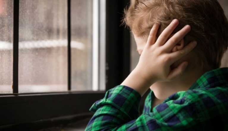 Ruvo di Puglia, la denuncia di una nonna: «Mio nipote isolato a scuola perché autistico»