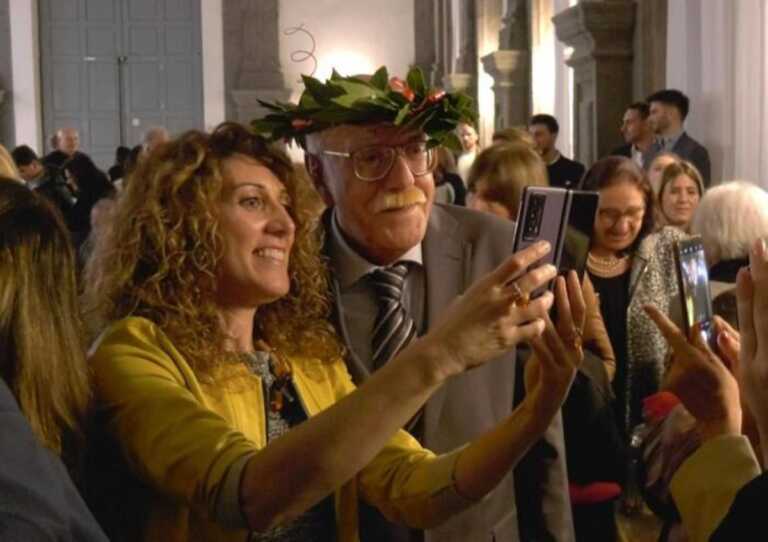 A 73 anni corona il suo sogno: Enzo Buccoliero da Sava a Napoli per laurearsi in Medicina