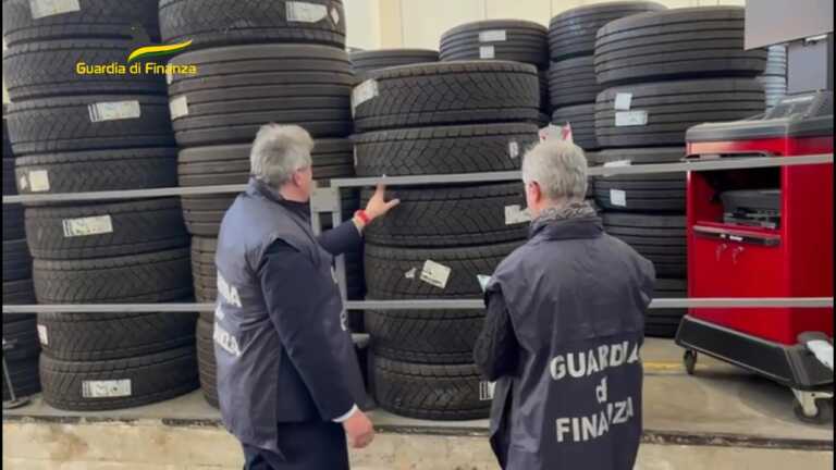 Evasione milionaria nel commercio online: estradato da Dubai un uomo di Orta Nova – VIDEO