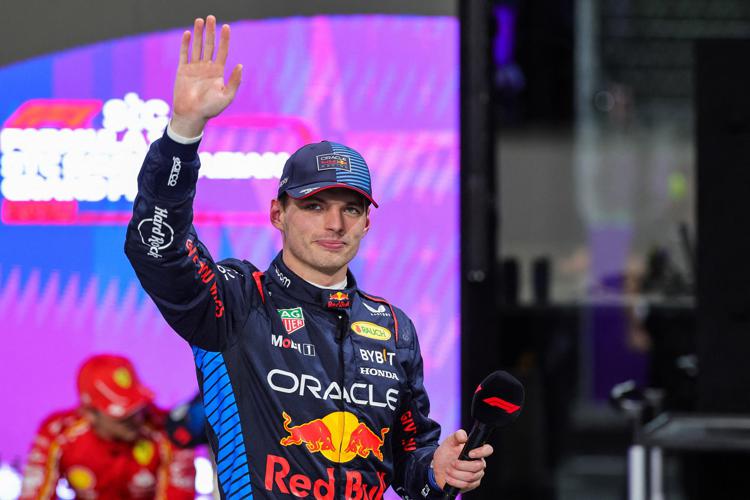 Via al mercato di Formula Uno. Sainz alla Red Bull Verstappen alla Mercedes