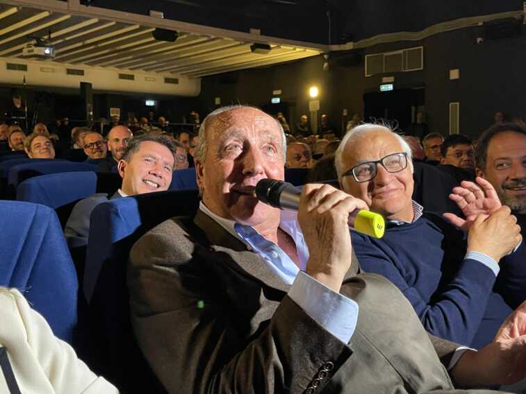 Galleria foto '“Bianco, rosso e Salomone”: il Bari tra storia, ironia e cronaca nel nuovo libro del giornalista' - foto 2