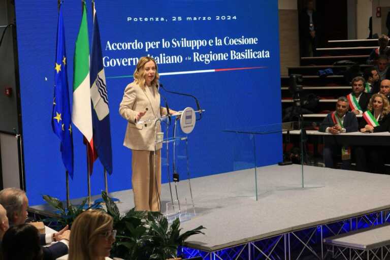 Giorgia Meloni a Potenza per la firma dei Patti di coesione: «Risposte concrete per i cittadini»