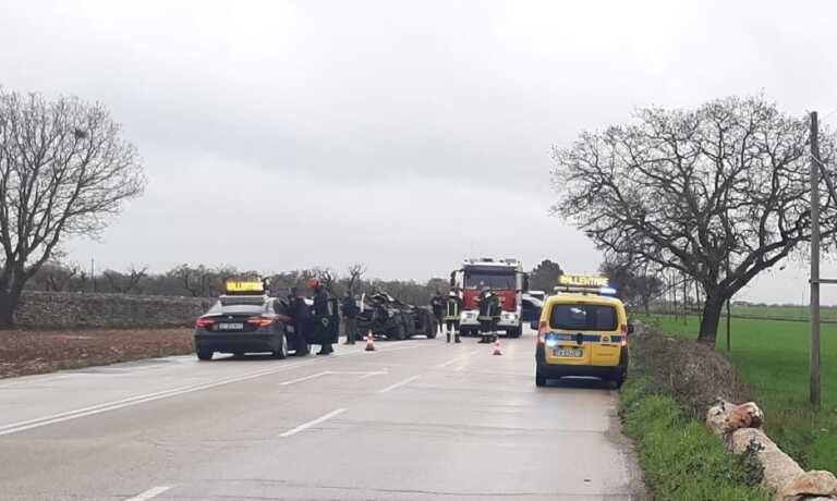 Scontro tra un’auto e un furgone sulla provinciale tra Putignano e Gioia: 5 feriti