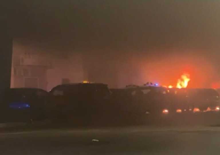 Bari, a fuoco cinque auto parcheggiate sotto un ponte a Japigia