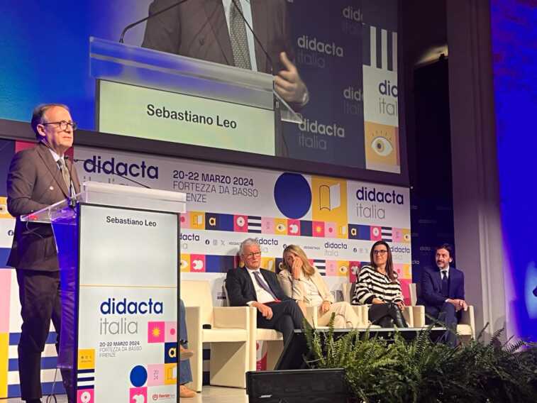 Didacta Italia, il mondo della scuola in Fiera del Levante a Bari. Leo: «Un’opportunità»