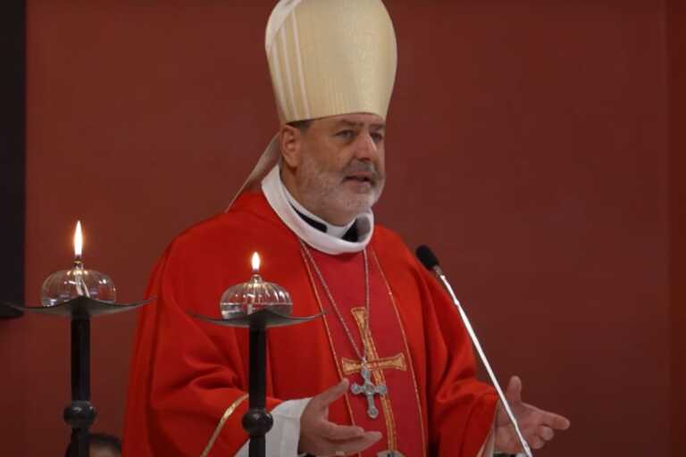 Pasqua, a Foggia l’omelia del vescovo Ferretti: «La famiglia dei popoli abbandoni la guerra»