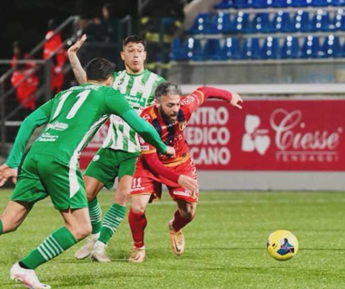 Finisce a reti inviolate tra Picerno e Monopoli. Ceccarelli sbaglia anche un rigore