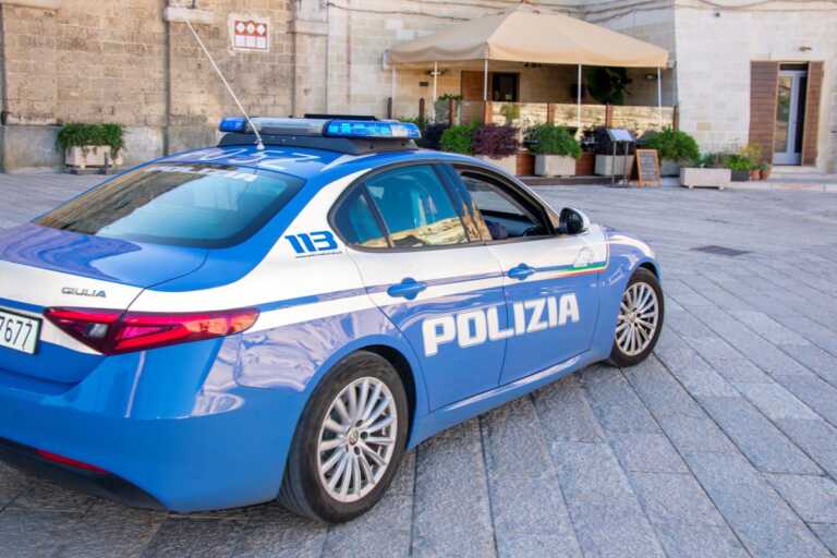 Rubano il trolley per la spesa a un’anziana signora: due arresti a Matera