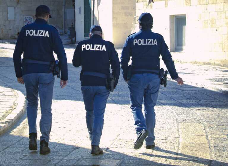Ruba un marsupio con 2mila euro in un bar a Matera: denunciato 56enne altamurano
